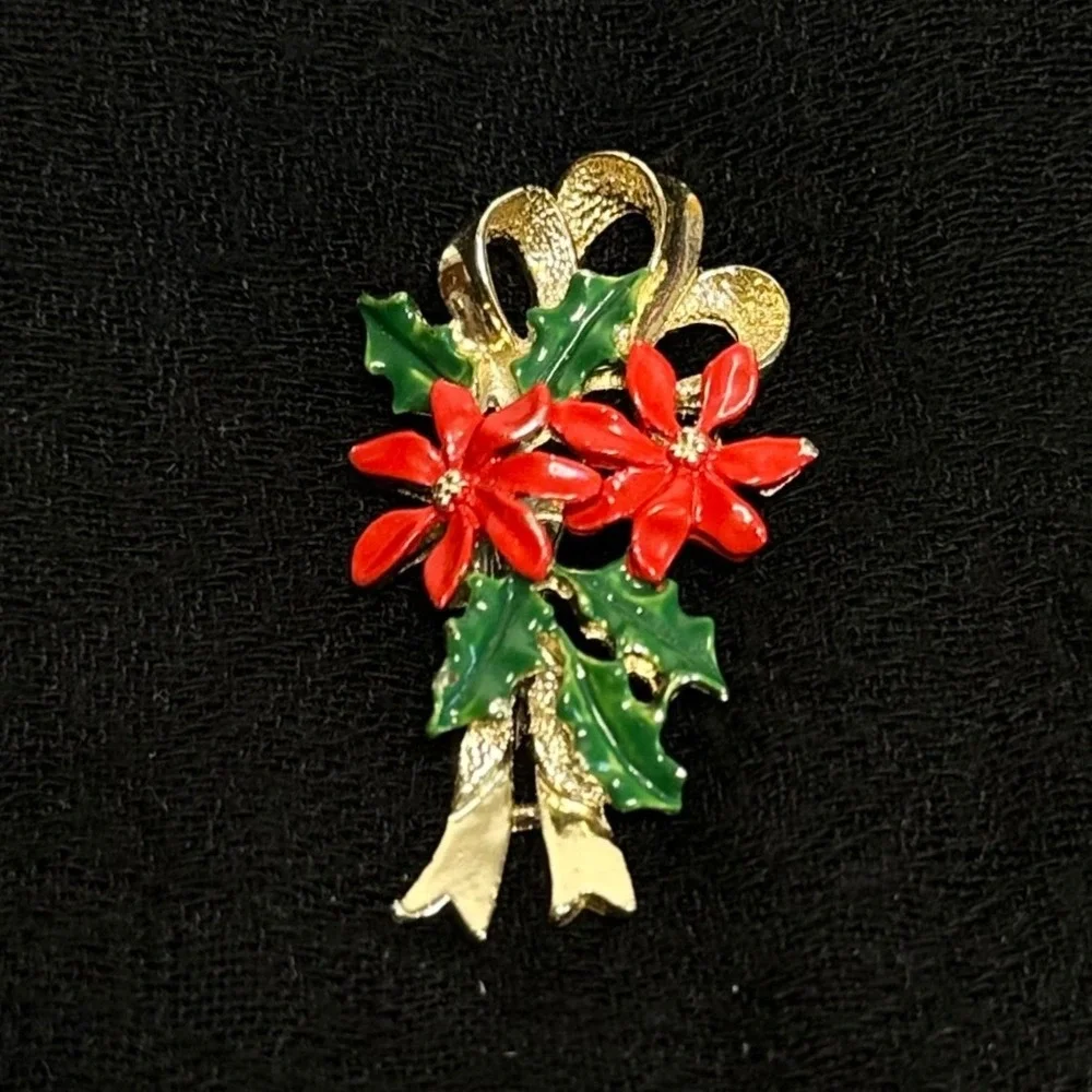 Vintage Gerrys‎ Christmas Brooch Poinsettia Holly Bow Gold Tone
